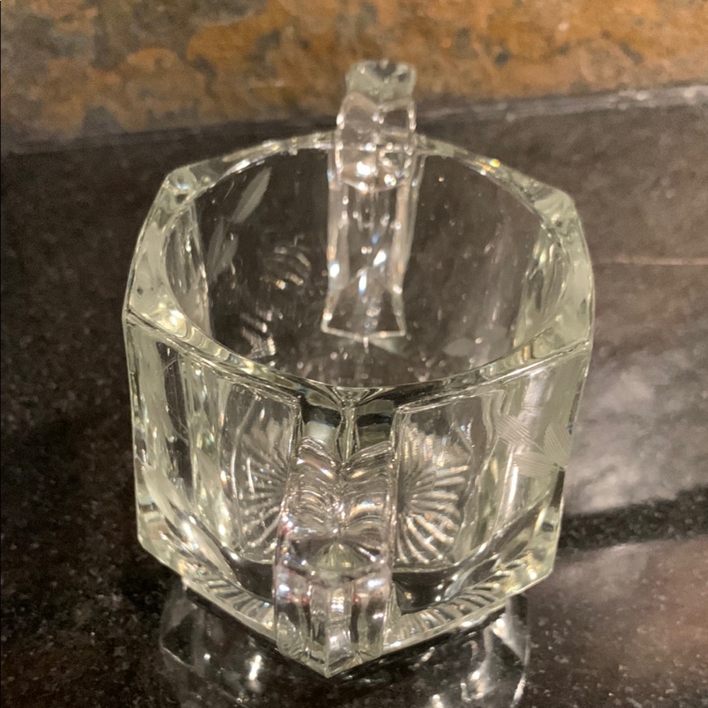 Vintage Etched Daisy/Floral Design Clear Glass Sugar Bowl - Picture 4 of 10